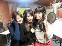 レコーディングを行ったC@n‐dols。左から鎌田三由紀、大野愛友佳、近藤綾