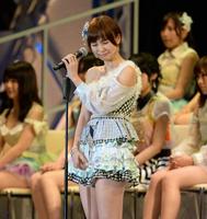 篠田麻里子はAKBからの卒業を発表し涙ぐむ