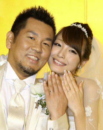 　藤本敏史（左）との結婚３周年を迎え、ブログで幸せな心境をつづった木下優樹菜