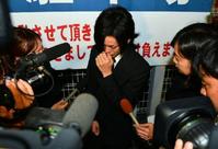 涙ながらに桜塚やっくんとの思い出を語る岸田健作=川崎市内(撮影・村中拓久)