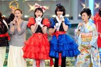 紅白特別企画で大集合した(左から )小泉今日子、能年玲奈、橋本愛、薬師丸ひろ子らあまちゃん出演者陣