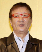 今年1月に亡くなった歌手でタレントのやしきたかじんさん