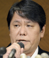 記者会見を行った佐村河内守氏=7日午前、東京都内のホテル