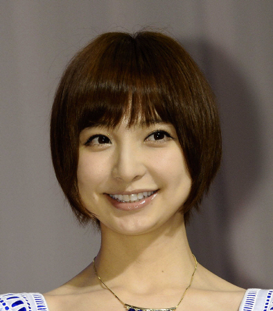 髪を少し伸ばそうかな、とブログで発言した篠田麻里子