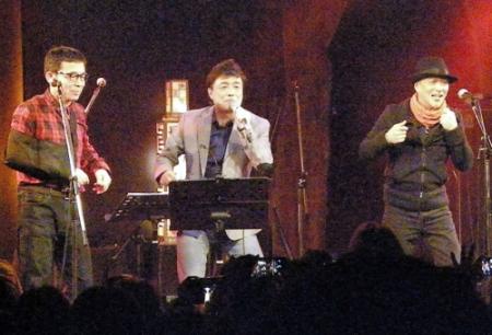 初のライブを行ったイモ欽トリオの（左から）山口良一、長江健次、西山浩司＝神戸チキンジョージ