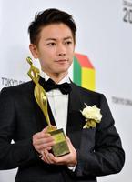 「天皇の料理番」の演技で東京ドラマアウォード２０１５主演男優賞を受賞した佐藤健