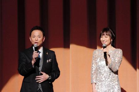 番組からの卒業を発表した恵俊彰（左）と鈴木杏樹＝東京国際フォーラム 