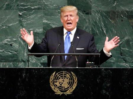 　国連総会の一般討論で演説するトランプ米大統領＝１９日、ニューヨークの国連本部（ＡＰ＝共同）
