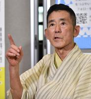 復帰後のこれからについて話す三遊亭円楽（撮影・西岡正）