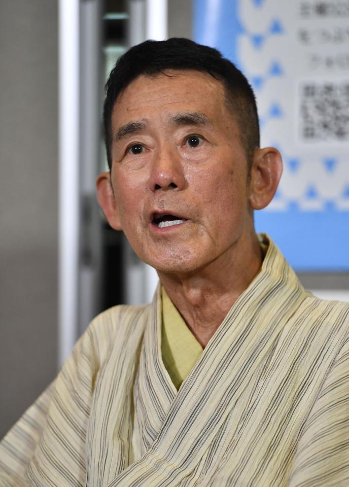 復帰の感想を話す三遊亭円楽（撮影・西岡正）