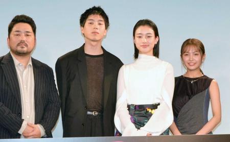 　（左から）篠原篤、坂東龍汰、河合優実、寺本莉緒
