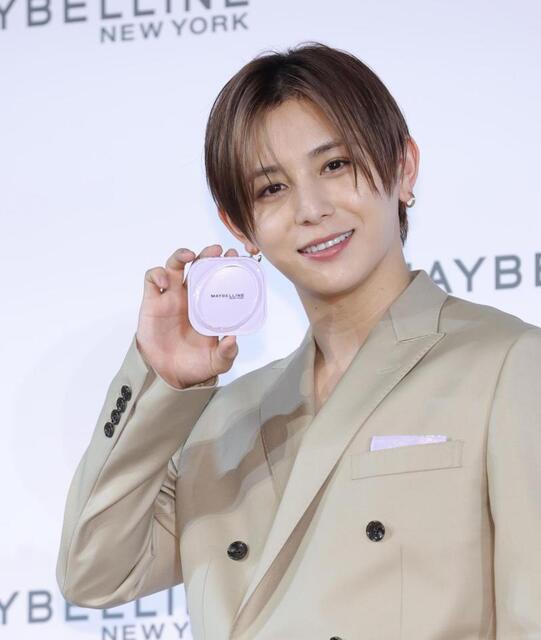 　アンバサダーに就任し、笑顔を見せるＨｅｙ！Ｓａｙ！ＪＵＭＰ・山田涼介（撮影・西岡正）