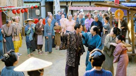 ん？女の子をかばってる町娘って、あの幽霊…？ＮＨＫ大河ドラマ「べらぼう～蔦重栄華乃夢噺～」