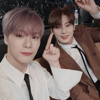 　故ムンビンさんの公式インスタグラム＠ｍｏｏｎ＿ｋｏ＿ｎｇ　Ｉｎｓｔａｇｒａｍより　ムンビンさん（左）とチャウヌはチームメートであり高校の同級生だった