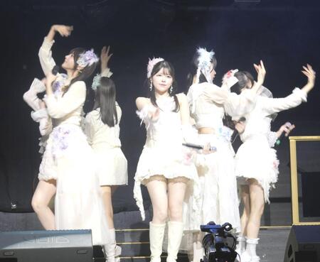 　アワードでパフォーマンスを披露したｆａｖ　ｍｅ