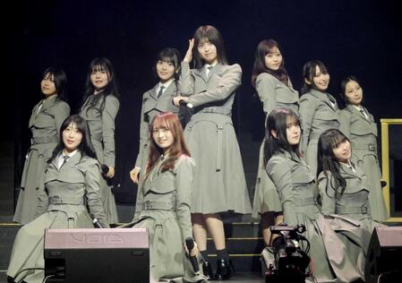 　パフォーマンスを披露したＷＨＩＴＥ　ＳＣＯＲＰＩＯＮ