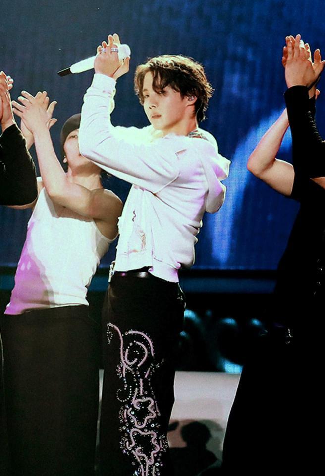 　パフォーマンスするＪ－ＨＯＰＥ　ⓟ＆ⓒＢＩＧＨＩＴ　ＭＵＳＩＣ