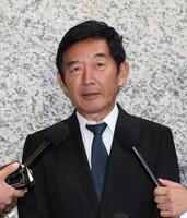 　思い出を語る石田純一（撮影・佐々木彰尚）