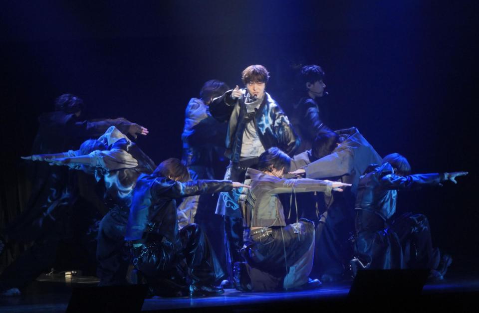 クールなパフォーマンスを見せた＆ＴＥＡＭ＝東京・豊洲ＰＩＴ