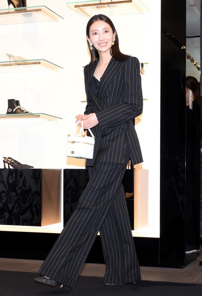 　「ドルチェ＆ガッバーナ　銀座　リニューアルオープンイベント」に登場した波瑠（撮影・堀内翔）