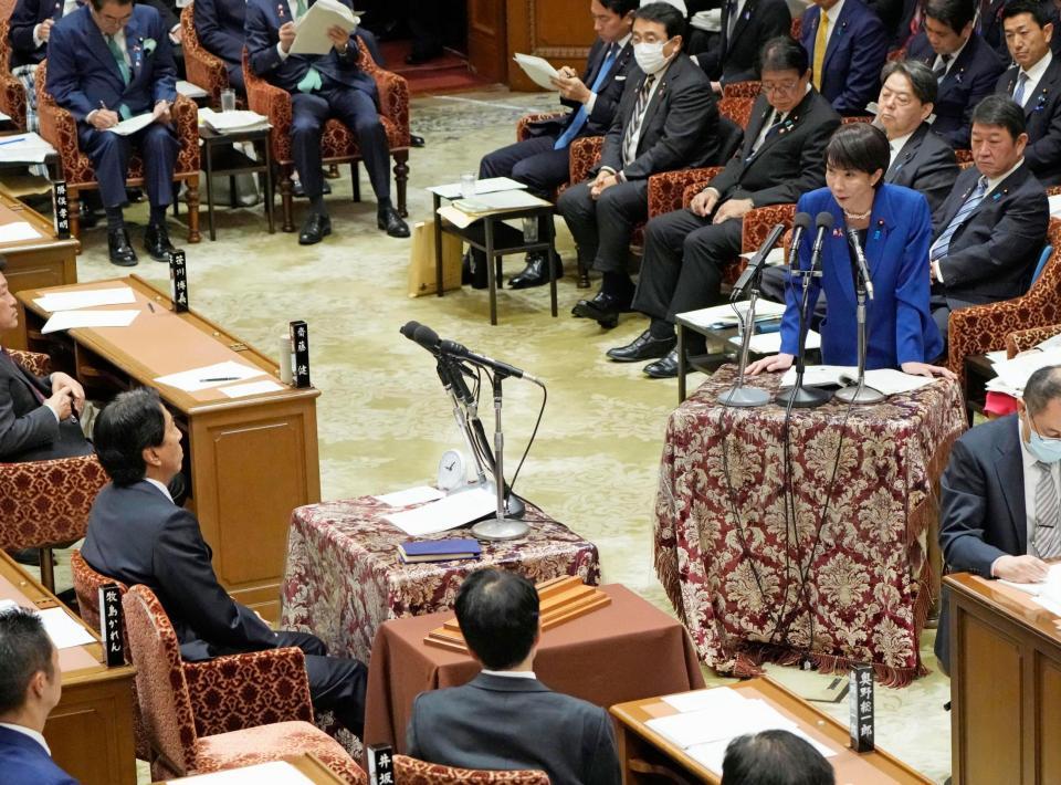 　衆院予算委で答弁する高市首相