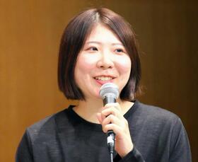 　西山朋佳女流二冠