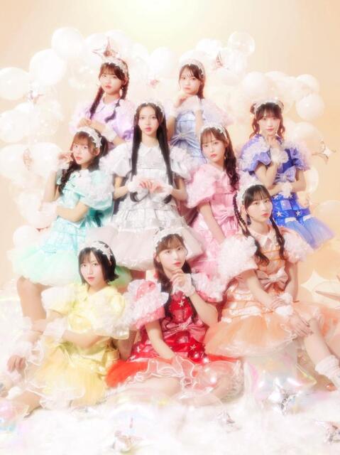 　「ＭＯＲＥ　ＳＴＡＲ」の（前列左から）笹原なな花、山本るしあ、新井心菜（中列左から）鈴木花梨、中山こはく、森田あみ、遠藤まりん、（後列左から）萩田そら、高梨ゆな