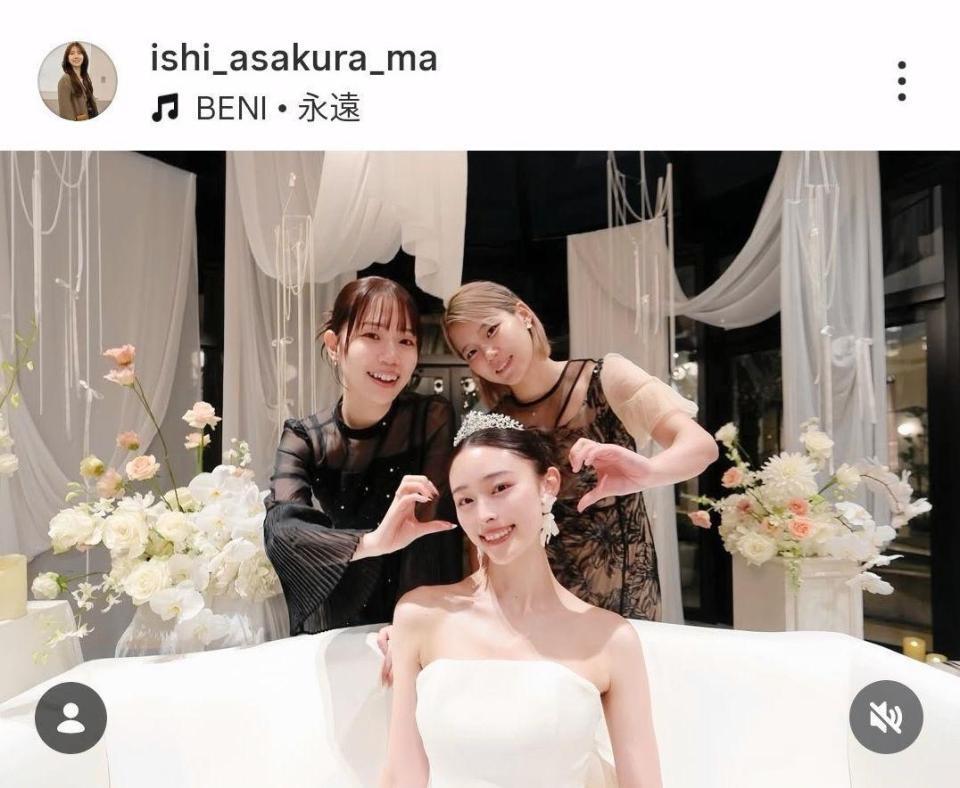 伊師美和のインスタグラム（＠ｉｓｈｉ＿ａｓａｋｕｒａ＿ｍａ）から