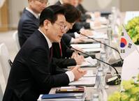 高市首相と会談する韓国の李在明大統領（代表撮影）