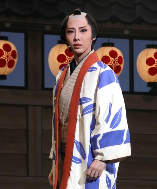 星組「銀二貫」に主演した稀惺かずと