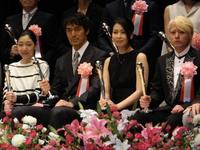 「第34回ヨコハマ映画祭」受賞会に出席した(左から)安藤サクラ、阿部寛、松たか子、山田孝之=神奈川・横浜の関内ホール