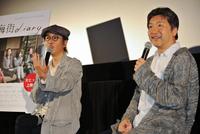 観客の質問に応えたリリー・フランキー（左）と是枝裕和監督＝東京・六本木