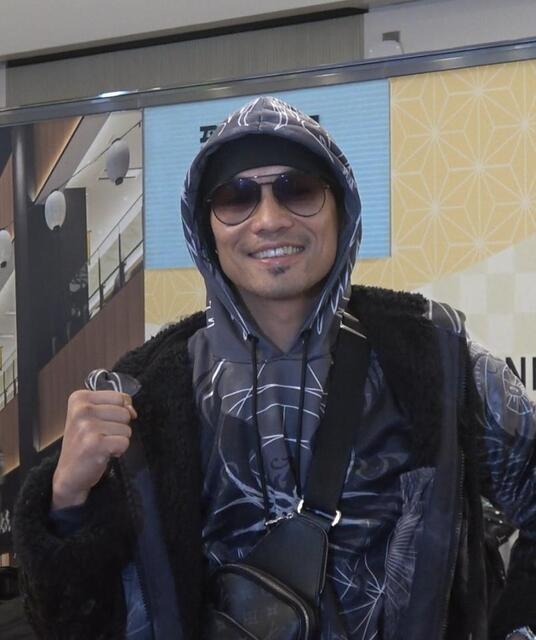 　来日し笑顔を見せるドネア