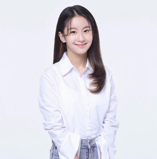 14歳で演歌歌手として活躍するオ・ユジン（出典：オ・ユジン Instagram）