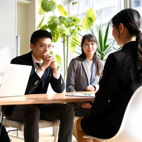 部長やバイトリーダーだけでは面接の武器にはならない？　※画像はイメージです（ こうまる/photoAC）