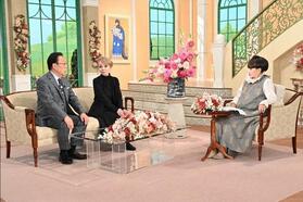 「徹子の部屋」に出演する黒柳徹子、研ナオコ、梅沢富美男（右から）＝テレビ朝日提供