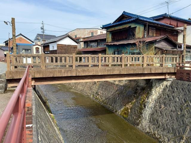こんな立派な橋なのに設置者も管理者もわからないなんて…（まっちさん提供）