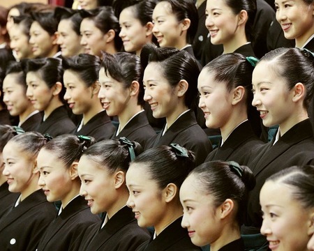 宝塚音楽学校100期生卒業式(2014年3月1日)