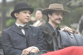 ヘブン（トミー・バストウ）が、錦織（吉沢亮）と出かける先は…