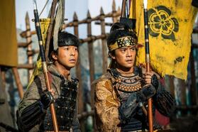 小一郎（左、仲野太賀）と藤吉郎（池松壮亮）　ＮＨＫ大河ドラマ「豊臣兄弟！」より