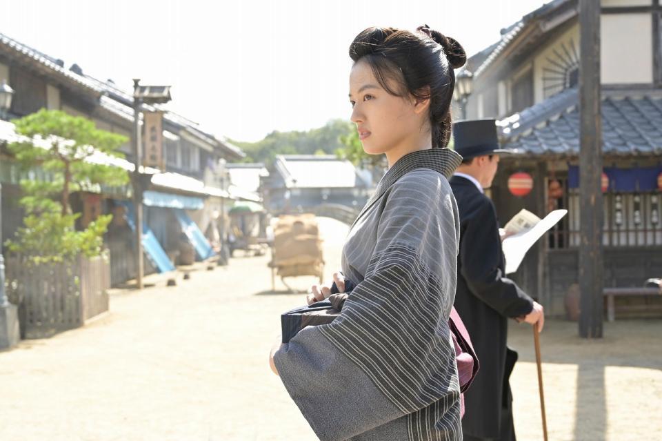 東京で暮らす、身寄りのない直美（上坂樹里）