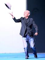 トークショーに登場する笹野高史＝桐生ボート（撮影・堀内翔）