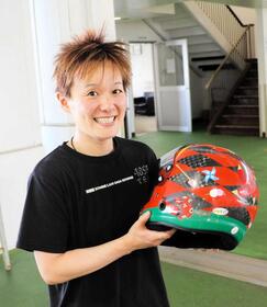 　故郷のシンボル「赤べこ」は欠かせない