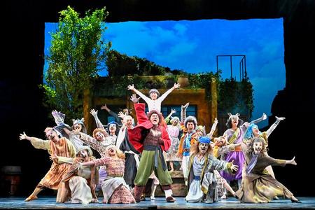 　劇団四季オリジナルミュージカル『バケモノの子』、公開稽古より劇中シーン（写真／阿部章仁）