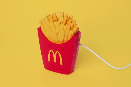 　マクドナルドの福袋２０２４の「ポテト加湿器」