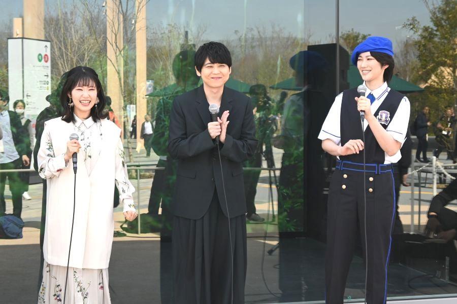 　トークショーで笑いが絶えない東山奈央、梶裕貴、七海ひろき（撮影４月９日：大阪・関西万博）