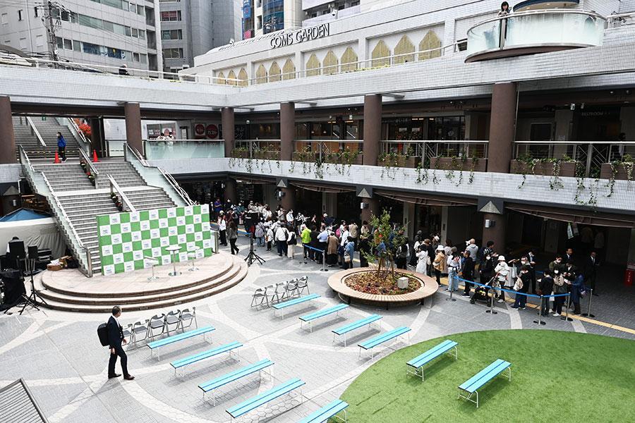 リニューアルした「コムズガーデン」