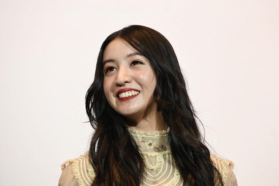 　『「女神降臨 Ｂｅｆｏｒｅ 高校デビュー編」公開御礼！＜大阪降臨＞舞台挨拶』に登壇したＫｏｋｉ,（４月２２日・大阪市中央区）