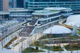 　コンサートやイルミネーションが楽しめる「大阪ステーションシティ会場」のひとつ「グリーンプレイス」