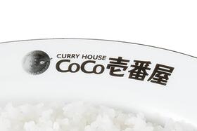 　「カレーハウスＣｏＣｏ壱番屋」が、映画『映画ちいかわ 人魚の島のひみつ』とのコラボレーション企画を、７月１６日１１時から開催